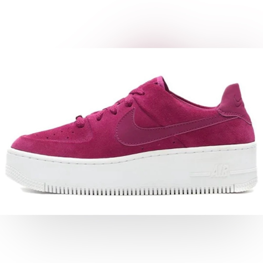 Air Force 1 Sage Low True Berry size 8.5